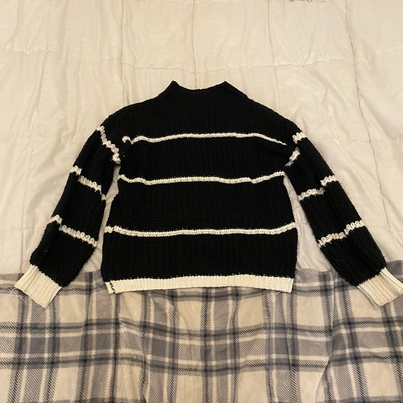 Knitted sweater - Picture 1 of 1